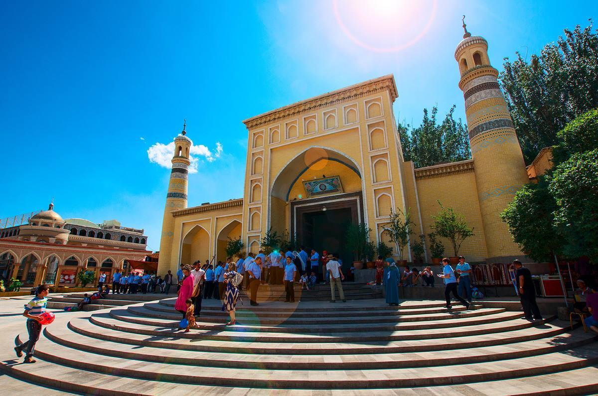 新疆自由行攻略：包車自駕,如何選擇靠譜旅行社？