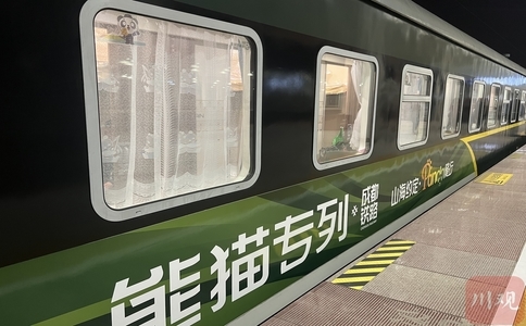 新疆旅游專列天花板！2025年壕火車游價格大公開！躺游南北疆，看完我酸了…